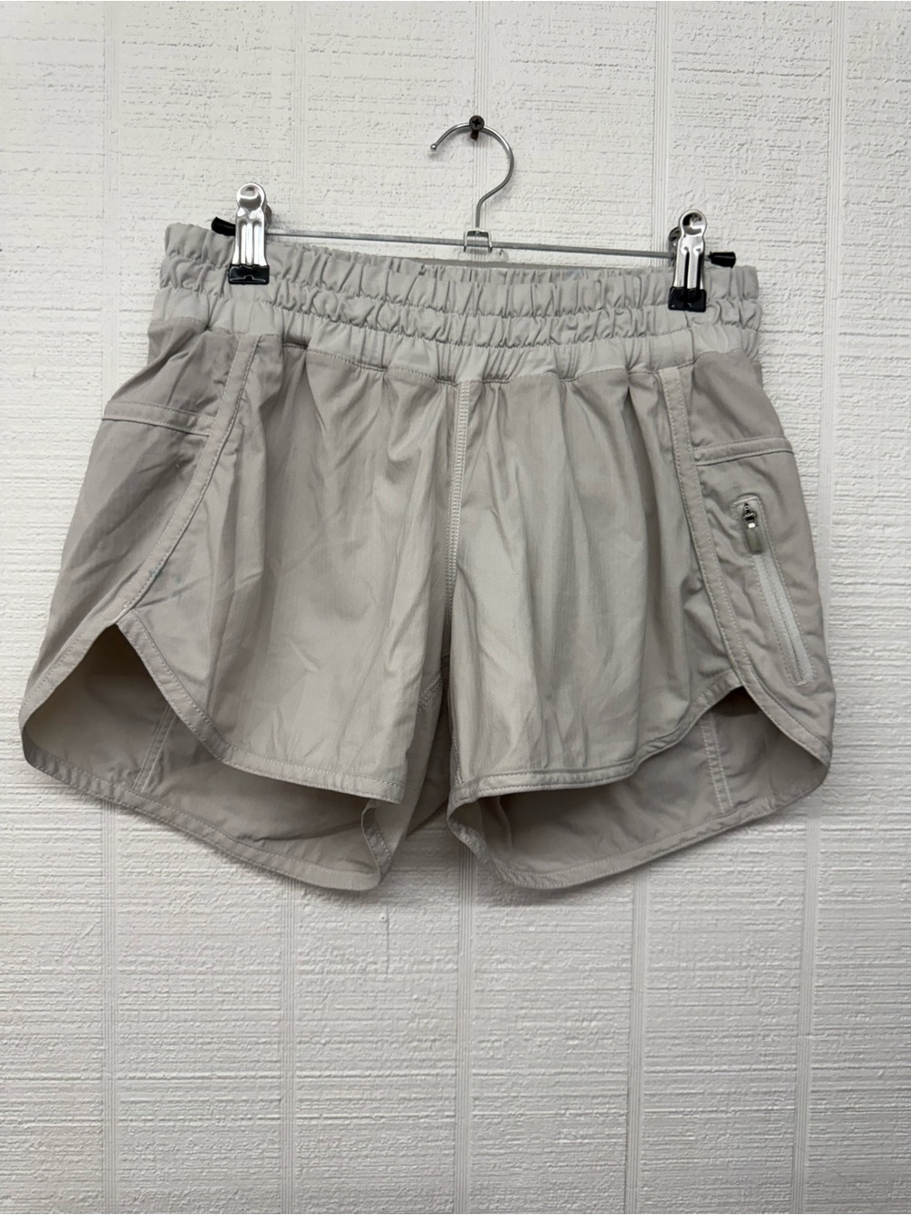 Lululemon Ivory Women’s Athletic Shorts with Side Zip Pocket